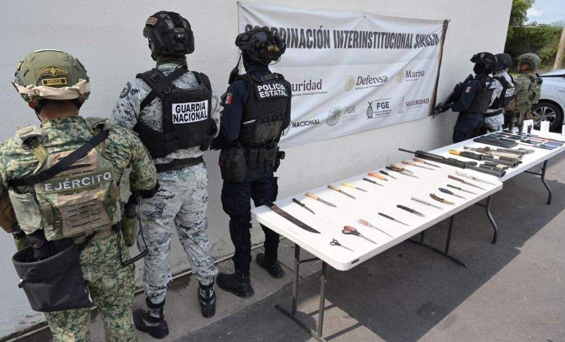 Decomiso de armas, celulares y otros objetos prohibidos en una quinta revisión en el penal de Culiacán, Sinaloa (09/07/2025). Foto: Especial