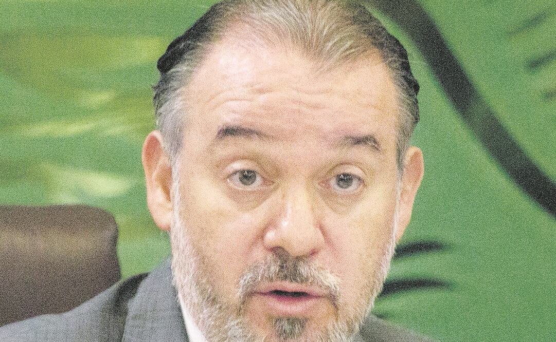 ¿Exprocurador de Peña Nieto colabora con AMLO?