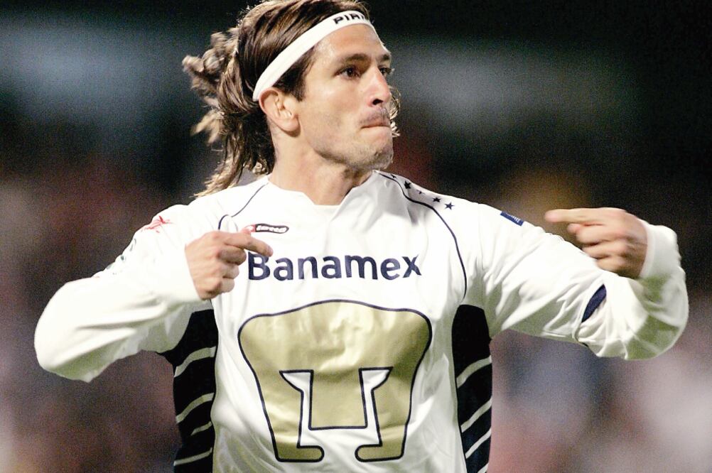 Bruno Marioni presume que ante América le fue bien en cuestión de goles anotados con la playera de UNAM (DANIEL AGUILAR. REUTERS)