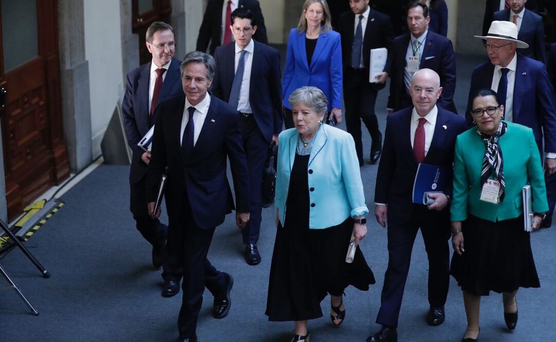 Mensaje a medios luego del Diálogo de Alto Nivel de Seguridad entre autoridades mexicanas y estadounidenses en Palacio Nacional. Foto: Diego Simón Sánchez/EL UNIVERSAL