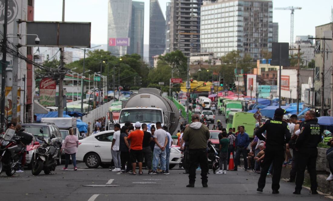 Bloqueo en Tacubaya por falta de agua / Foto: Francisco Rodríguez. EL UNIVERSAL