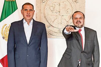 Gabino Cué sustituye al director del IEEPO 