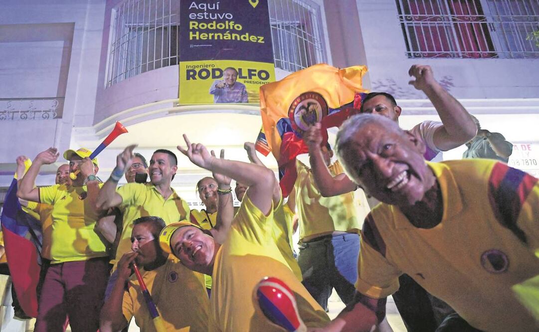 Los partidarios del candidato presidencial colombiano por la Liga de Líderes Anticorrupción, Rodolfo Hernández, celebraron en Cali, Colombia. Foto: Arboleda/AFP
