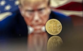 Informe financiero de Trump exhibe ganancias por criptomonedas; aumentan cuestionamientos sobre su patrimonio