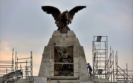 FOTOS: Así van los trabajos de rehabilitación del Monumento a La Raza