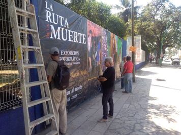 Roban muestra fotográfica en universidad de Chiapas
