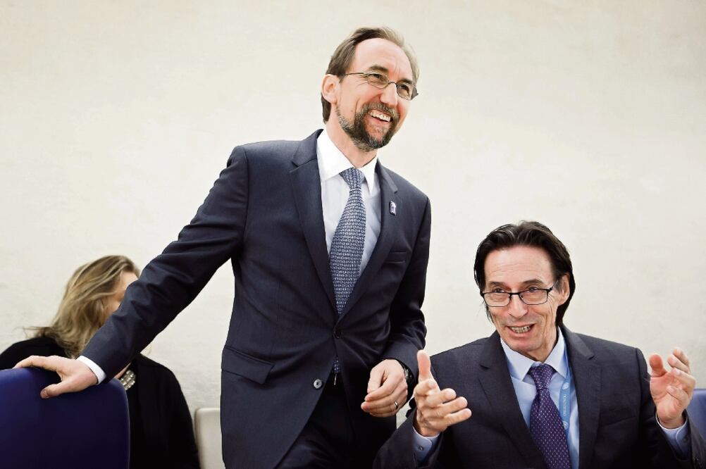 El alto comisionado de la ONU para los Derechos Humanos, Zeid Ra'ad al Hussein, al presentar ayer el informe anual sobre el tema, en Ginebra. (SALVATORE DI NOLFI. EFE)