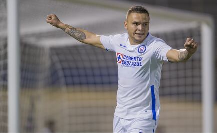 Sufrido triunfo de Cruz Azul en Jamaica