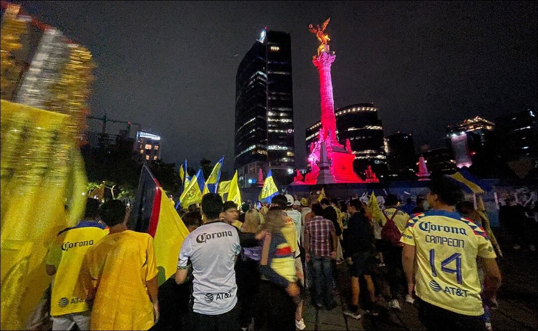 América y su afición festejan en el Ángel de la Independencia / Foto: Miguel Flores - EL UNIVERSAL