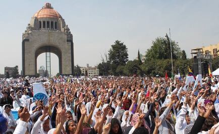 La Luz del Mundo realiza bautizo masivo en Monumento 