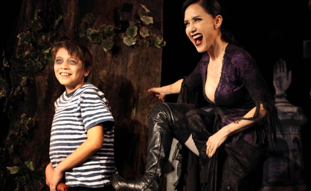 La cantante, que personifica a Morticia, se dijo exigente porque sabe que nadie, aunque sean niños, pueden equivocarse o desafinar. FOTO: Lucia Godínez/EL UNIVERSAL