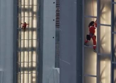 ¡Jared Leto conquista las Alturas!: Escala el Empire State y deja a sus fans boquiabiertos