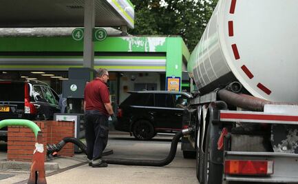 Ante escasez, Reino Unido pide al Ejército ayudar a distribuir gasolina