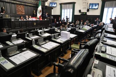Ausentismo, motivo de discusión en Asamblea Constituyente