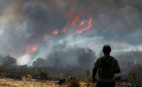 "Realmente da miedo"; incendio amenaza joya turística en Colombia