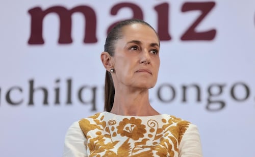 Sheinbaum defiende a Murat ante abucheos en Oaxaca; "hay que reconocer lo bueno de las personas", dice
