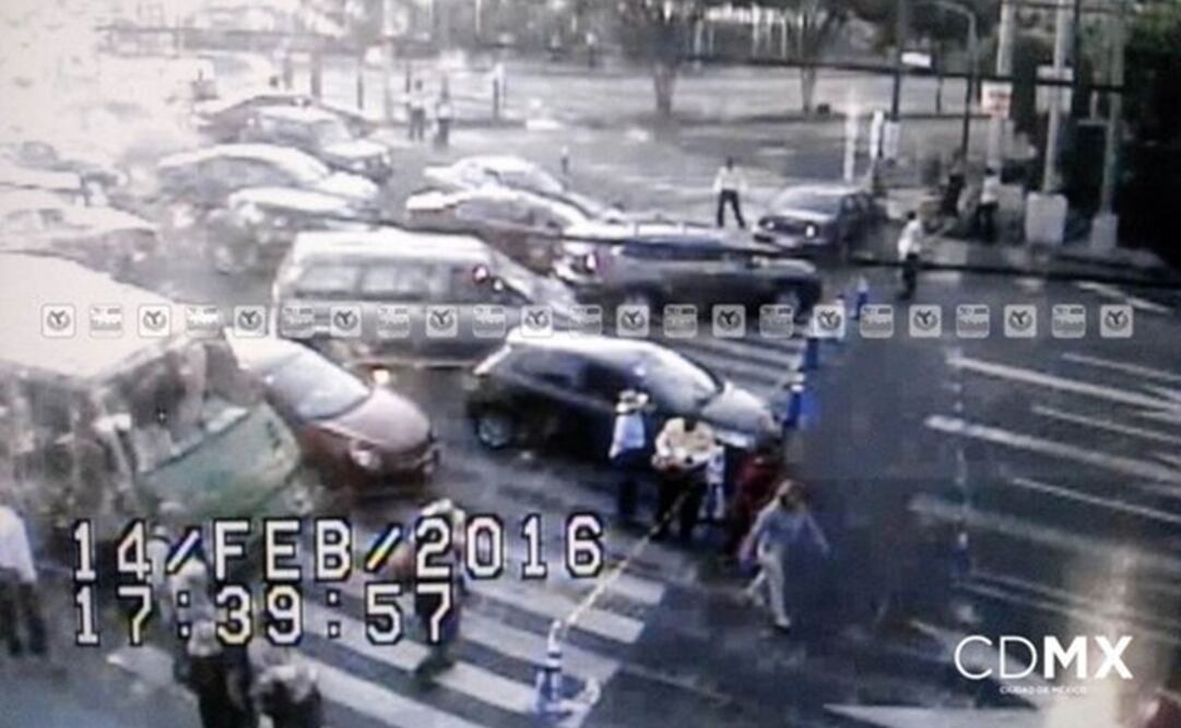 Corte vial en Eje Central Lázaro Cárdenas. Foto: Tomada de Twitter @ciudad_segura 