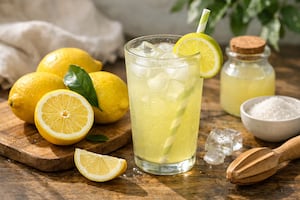 ¿Tomas jugo de limón?; esta es la razón clave para beberlo en ayunas
