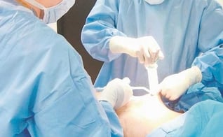 Diputada de Morena en Guanajuato paga cirugía estética con recursos públicos; la legisladora afirma que padecía anemia 