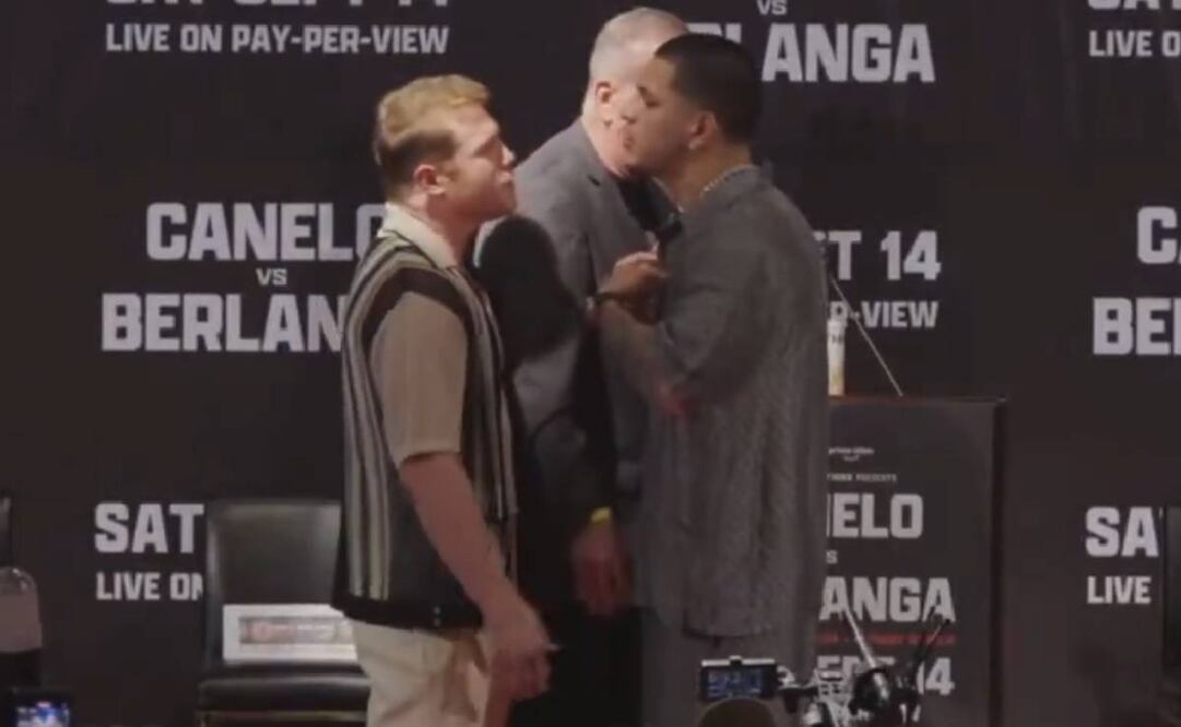 Canelo Álvarez y Edgar Berlanga estuvieron a punto de llegar a los golpes en su cara a cara. Foto: Especial