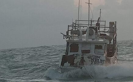 Localizan embarcación con sus 4 tripulantes desaparecida en altamar durante el huracán Milton