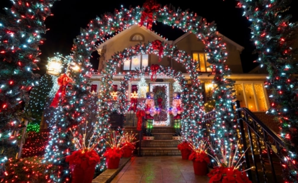 Dyker Heights, el barrio donde la gente enloquece con los adornos navideños