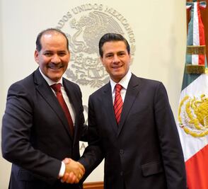 Peña Nieto recibe al gobernador electo de Aguascalientes