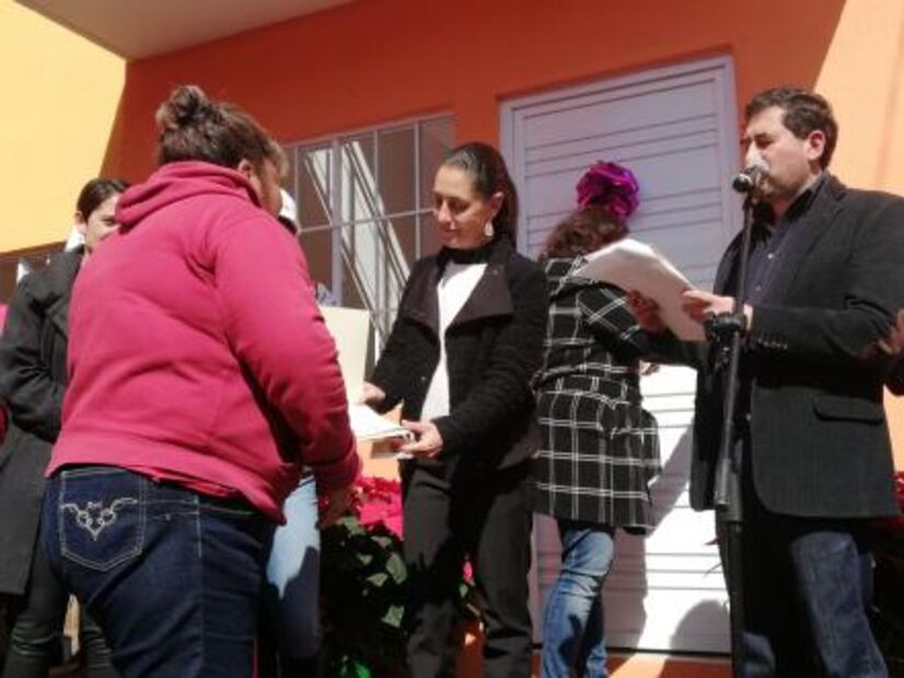 Encabeza Sheinbaum entrega de viviendas a damnificados del 19S en Xochimilco 