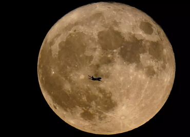 Superluna puede elevar más la marea, agravando inundaciones por huracán Idalia, alertan
