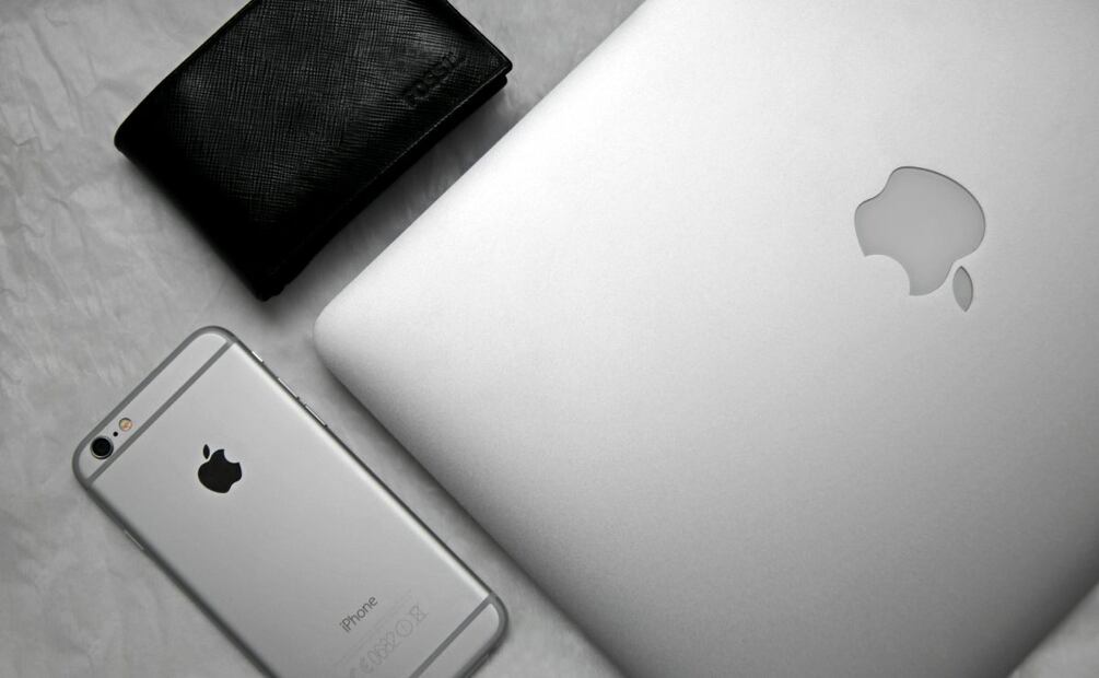 Agregar Wallet a iPhone o Apple Watch. Imagen: Unsplash