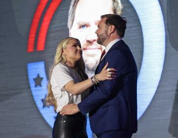 Viuda de Charlie Kirk y JD Vance desatan rumores de romance tras aparición viral muy cariñosa. VIDEO