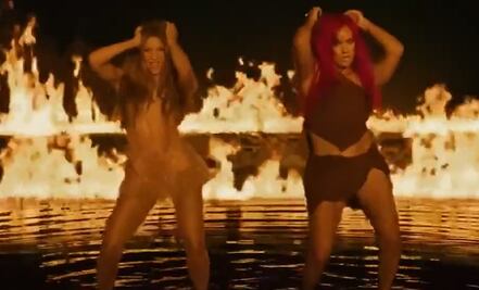 Karol G revela cómo fue trabajar con Shakira para "TGQ" 