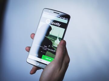 ¿Cómo controlar tu música de Spotify desde Google Maps?