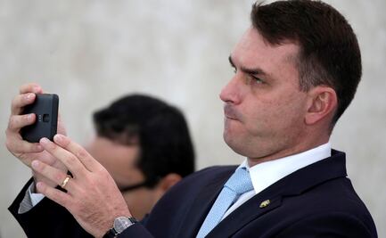 Hijo de Bolsonaro podría retirar su precandidatura por un "precio"; pediría amnistía para su padre