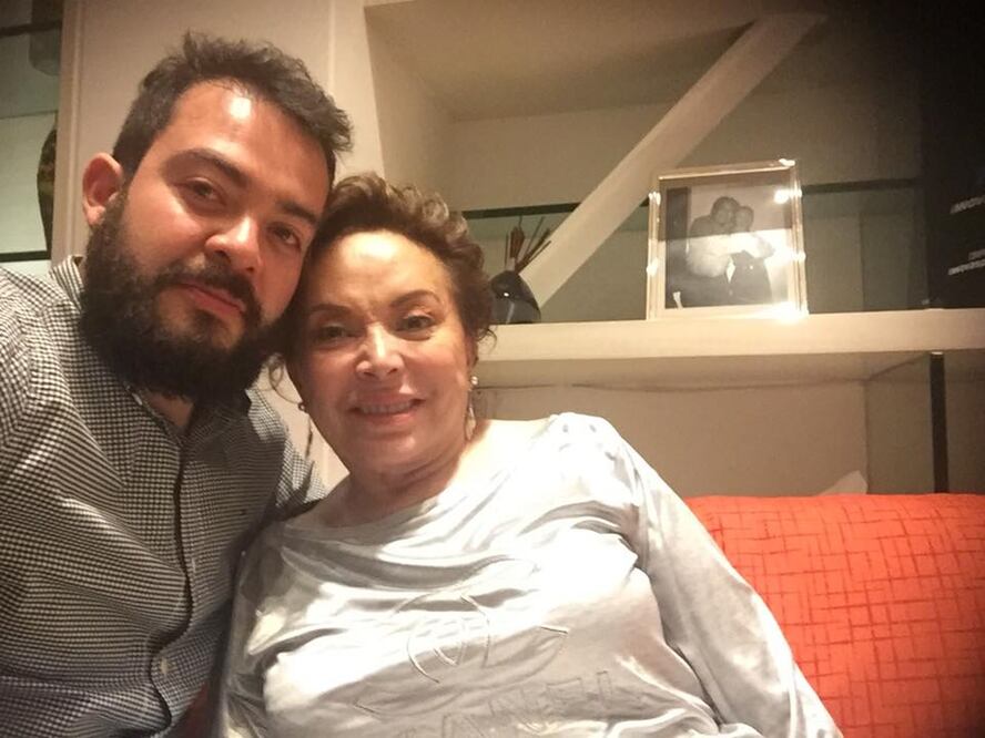 Tiene PGR nueva investigación contra Elba por lavado, acusa la maestra