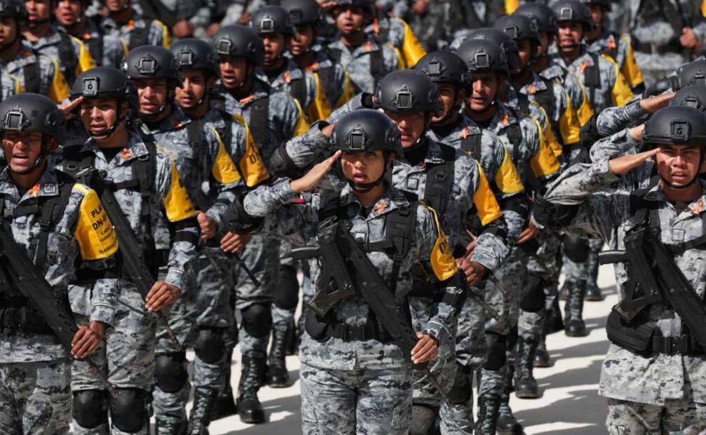 Ceremonia de reconocimiento al personal que participó en la aplicación del Plan DN-III-E y Plan Marina, derivado de las lluvias intensas y diversas afectaciones registradas en los estados de Hidalgo, Puebla, Querétaro, San Luis Potosí y Veracruz, en la Plataforma del Centro Estratégico Militar de Acopio, Base Aérea Militar No. 1, ubicada en Santa Lucia, Zumpango de Ocampo (27/11/25). Foto: Carlos Mejía/ EL UNIVERSAL