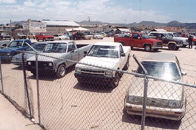 Proponen en el PRI bajar impuestos a la importación de autos usados