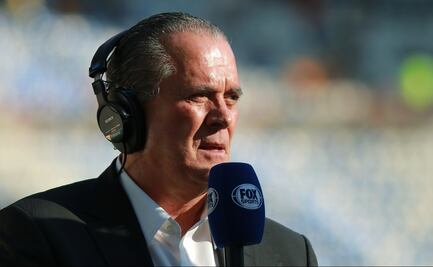 Raúl Orvañanos confunde jugadores e interrumpe compañeros