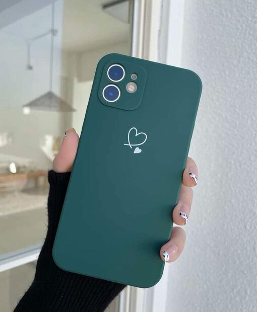 Viral en TikTok. Una chica se durmió enviando un audio de WhatsApp (Fuente Instagram@tmcases.ve)