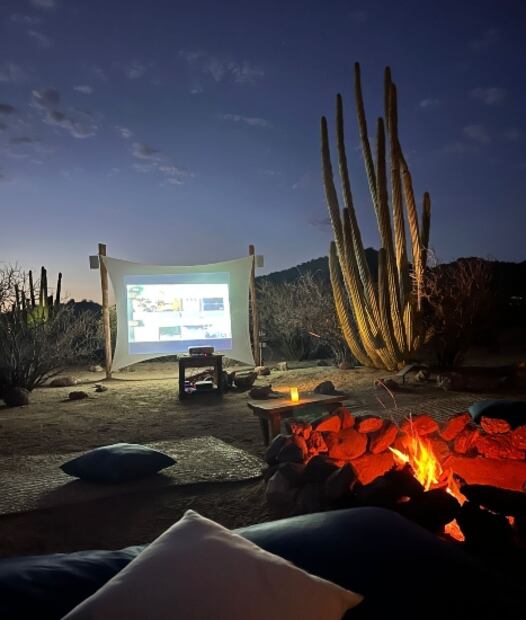 El campamento de lujo en una playa solitaria del mar de Cortés