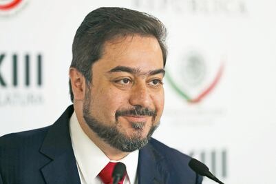 Destapan a subsecretario