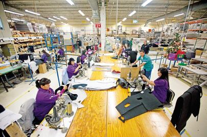 Empleo manufacturero disminuyó 0.3% durante noviembre; ligó cuatro meses a la baja en México