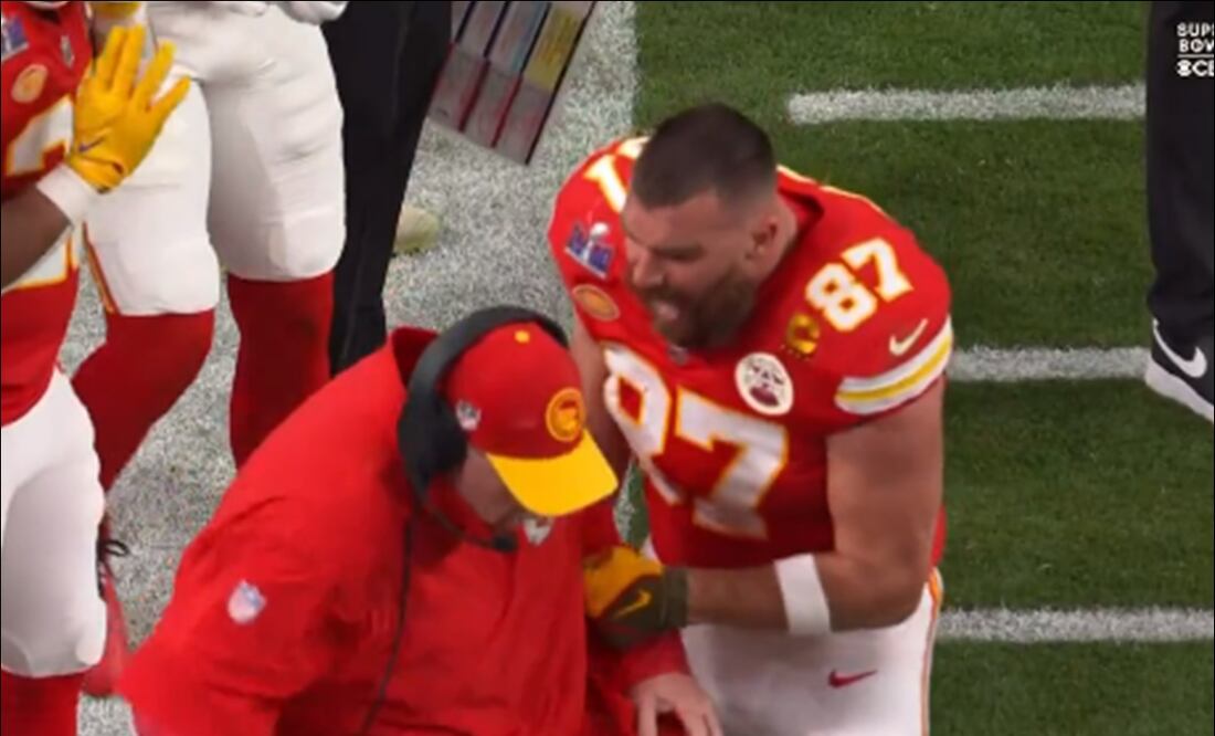 Travis Kelce enloqueció con su entrenador en pleno partido / Foto: Especiales