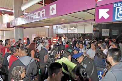 Se descarrila tren en la Línea A del Metro