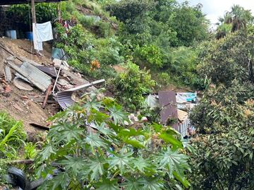 Mueren 3 niñas sepultadas por desplome de un paredón en Jiutepec, Morelos