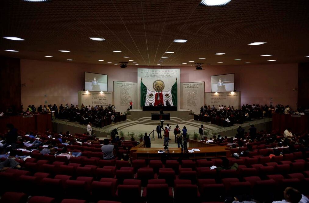 El gobernador Javier Duarte señaló que esta nueva ley contribuye a la igualdad en materia política y permite armonizar el marco normativo veracruzano con el vigente a nivel nacional (ARCHIVO EL UNIVERSAL)