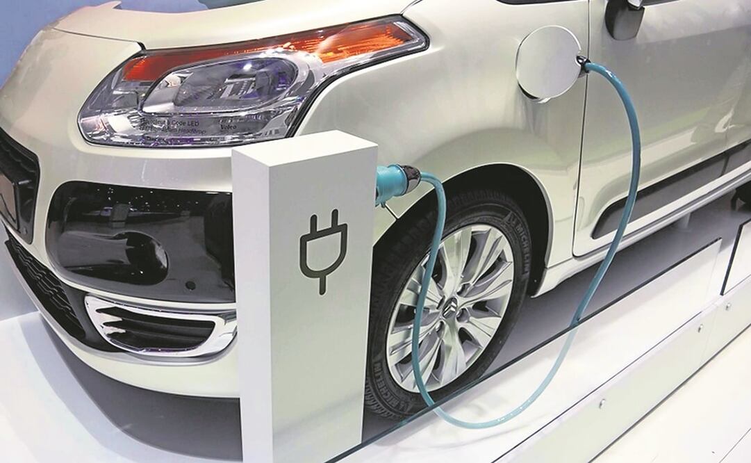 En 2020 se comercializaron 24 mil automóviles híbridos y eléctricos en México; en 2021 fueron 39 mil 100 unidades. Foto: Archivo/ EL UNIVERSAL