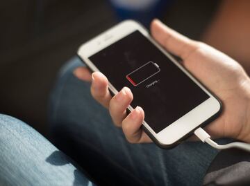 Philips lanza el S561 con batería para 38 días