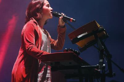 La maternidad hace feliz a Sariñana  