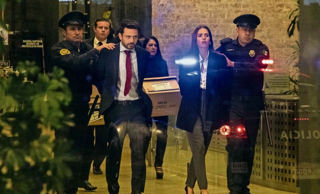 Gustavo Egelhaaf y Claudia Álvarez son una pareja de abogados en la ficción. Foto: de VIX